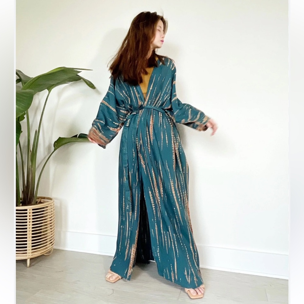 Coco de Chom Women’s Teal Tie-dye Kimono-Style Open Front Maxi Robe One Size